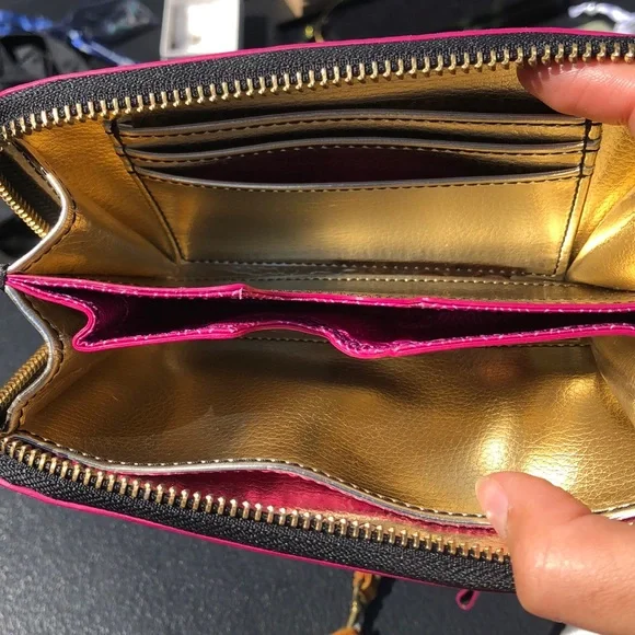 Snake skin print wristlet - Picture 2 of 2